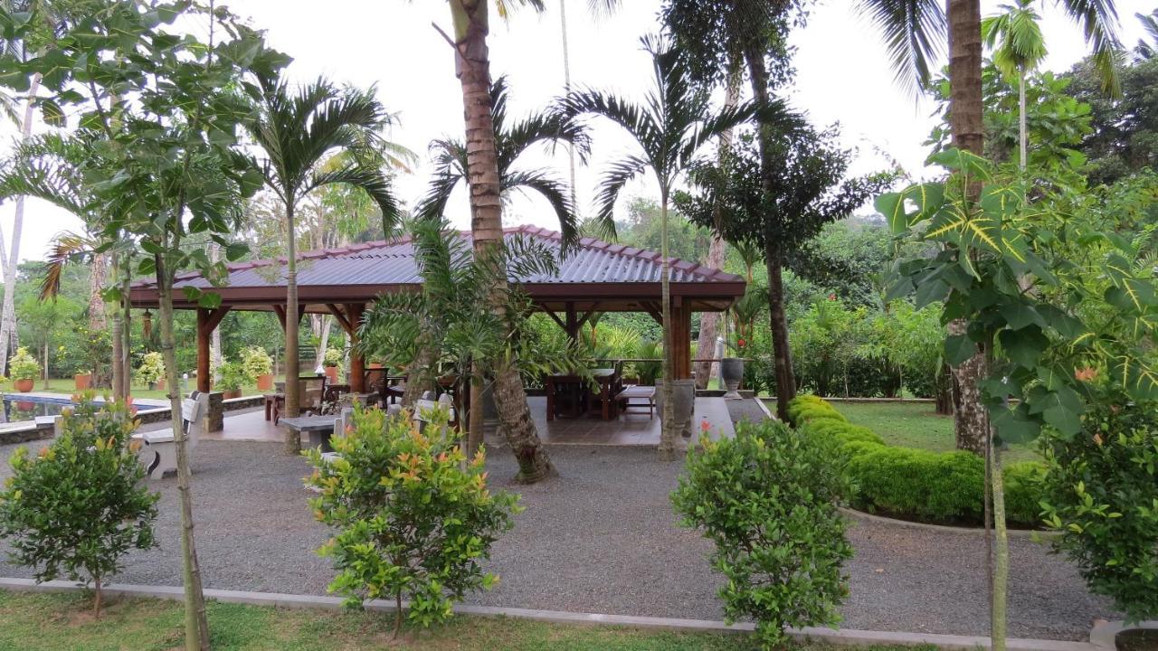 Avalon Village Resort Induruwa Extérieur photo