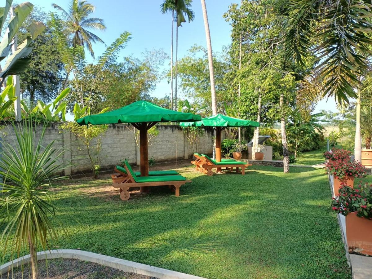 Avalon Village Resort Induruwa Extérieur photo