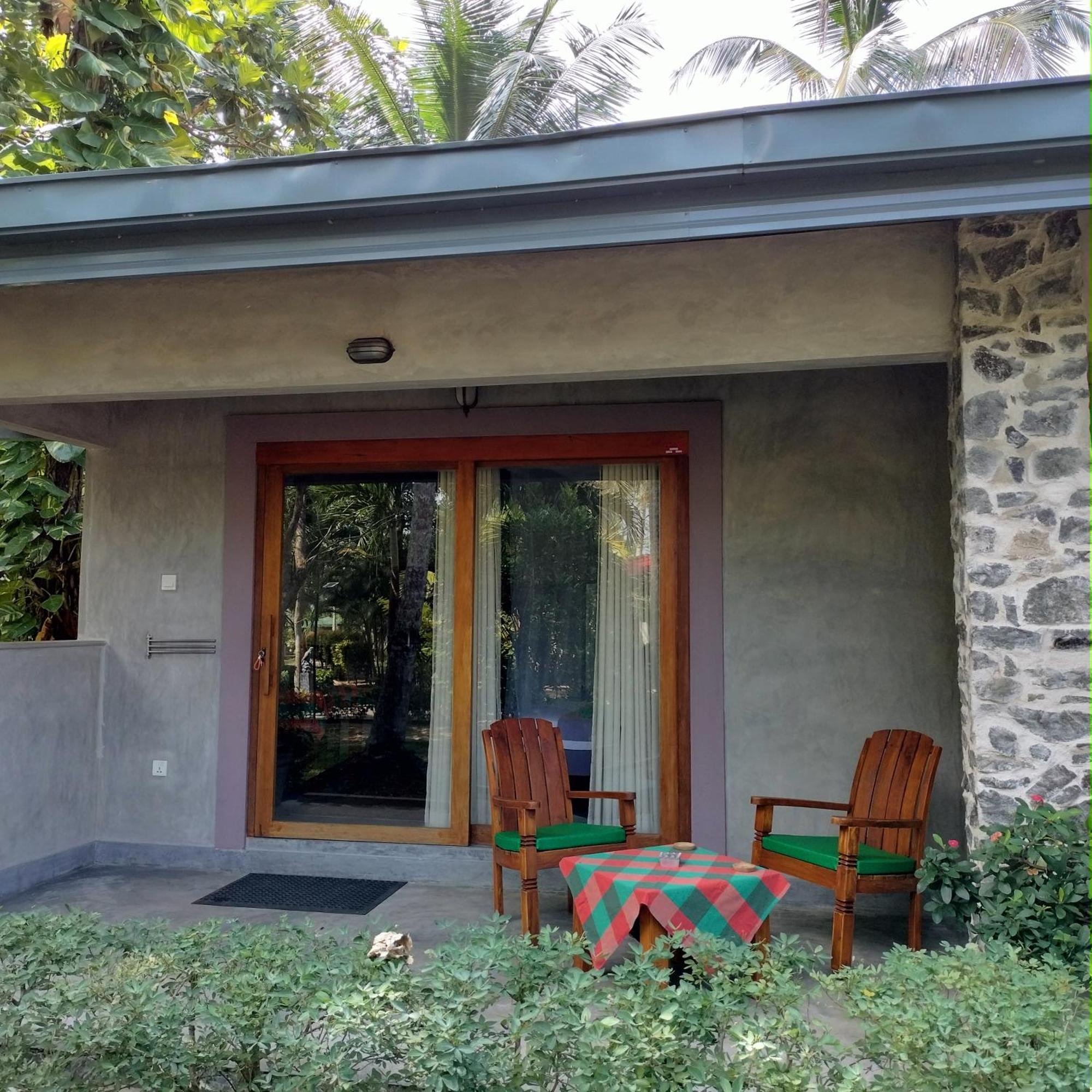 Avalon Village Resort Induruwa Extérieur photo