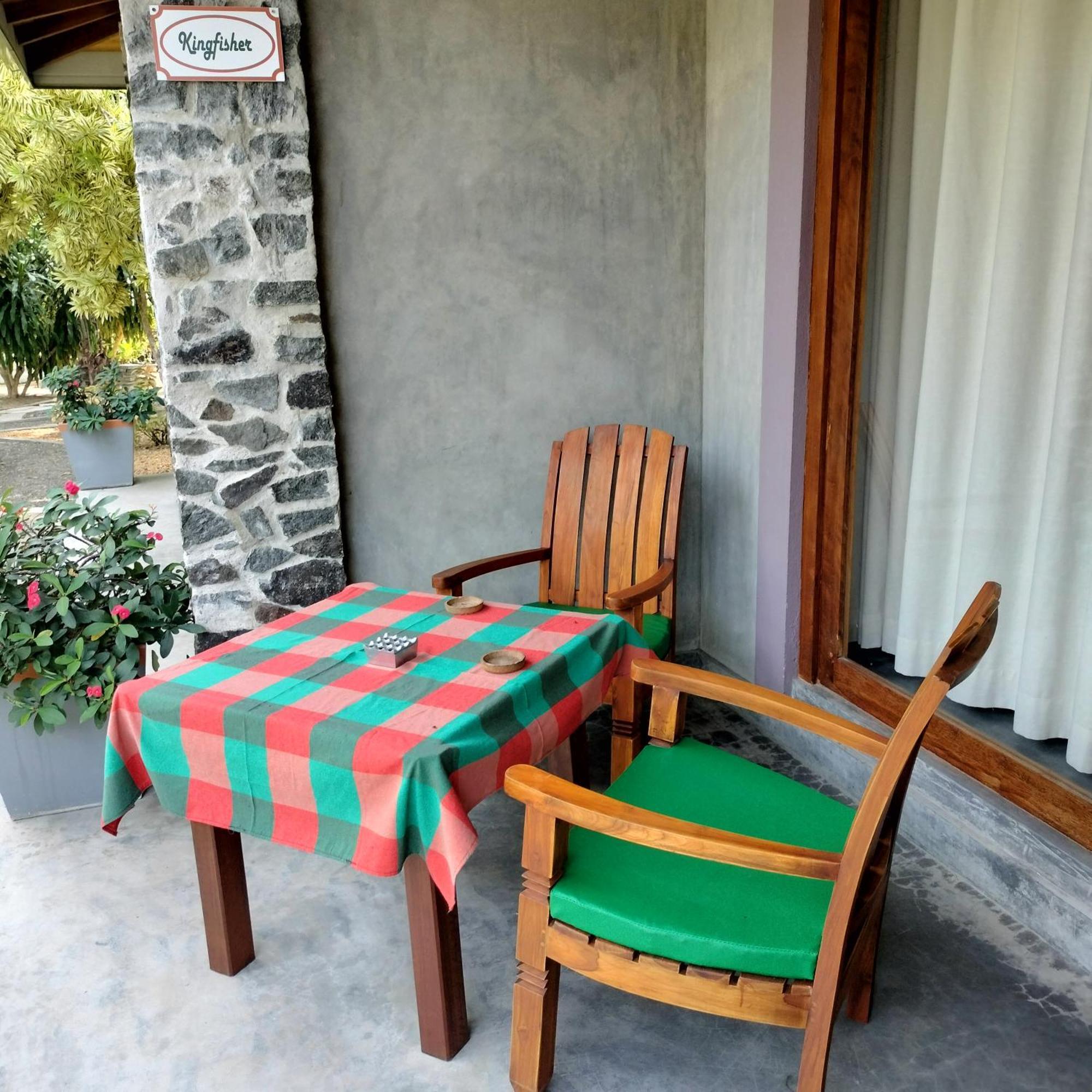 Avalon Village Resort Induruwa Extérieur photo
