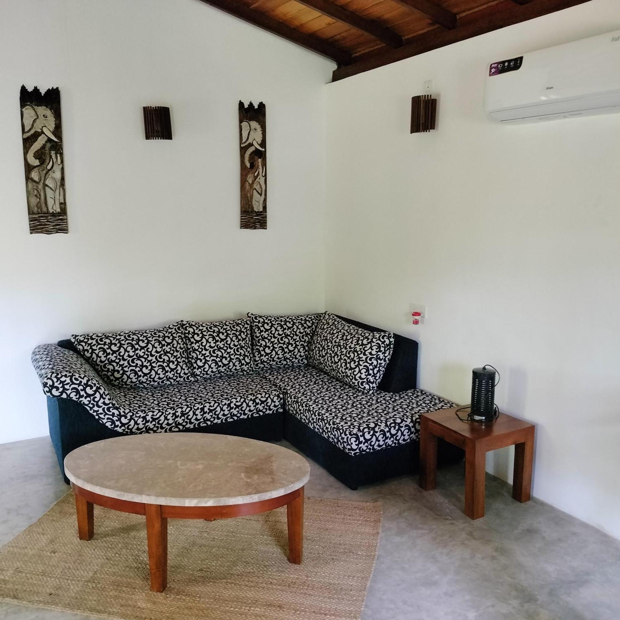 Avalon Village Resort Induruwa Extérieur photo